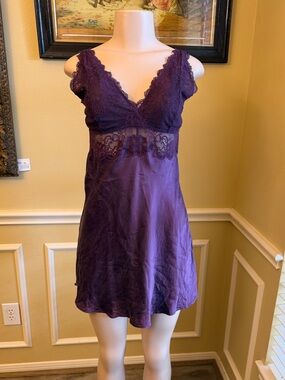 Women's Purple Lace Trim Slip Nightdress